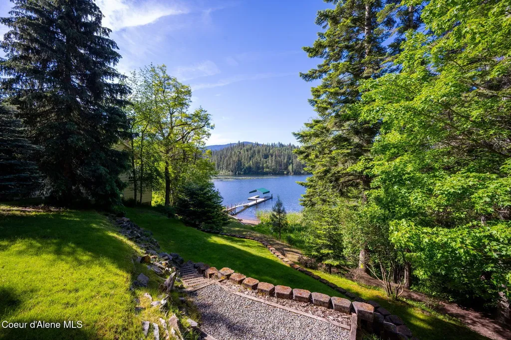 19503 E Hayden Lake Road Hayden ID 83835