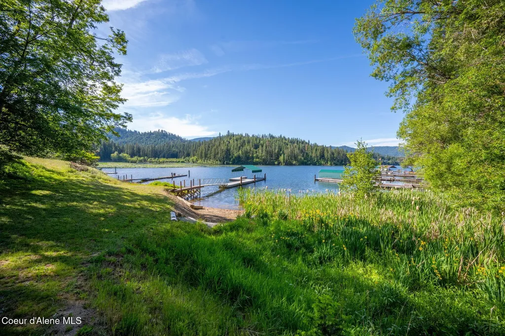 19503 E Hayden Lake Road Hayden ID 83835