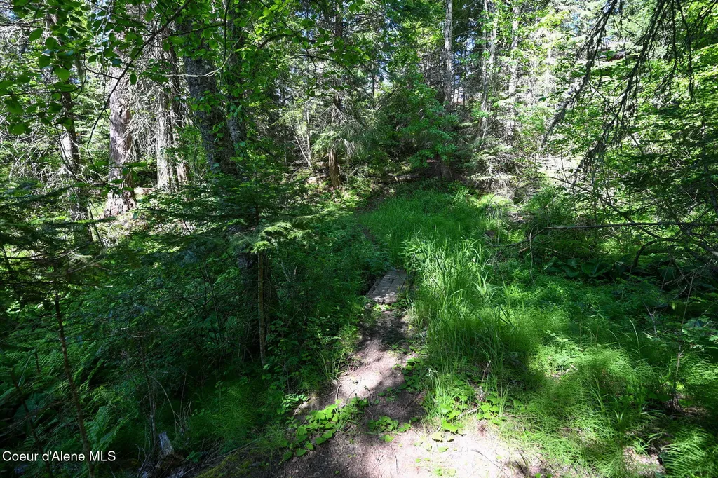 19503 E Hayden Lake Road Hayden ID 83835