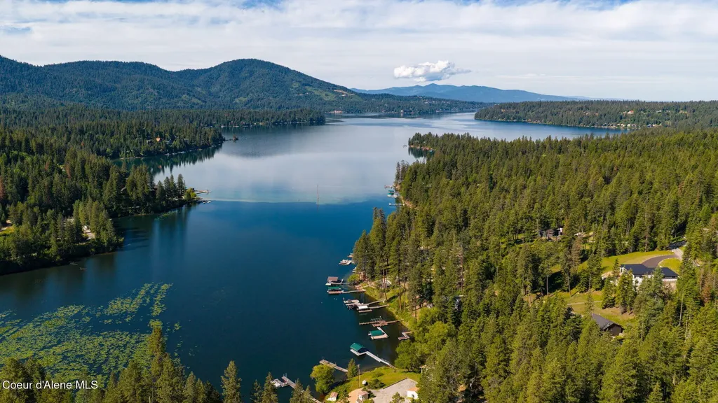 19503 E Hayden Lake Road Hayden ID 83835
