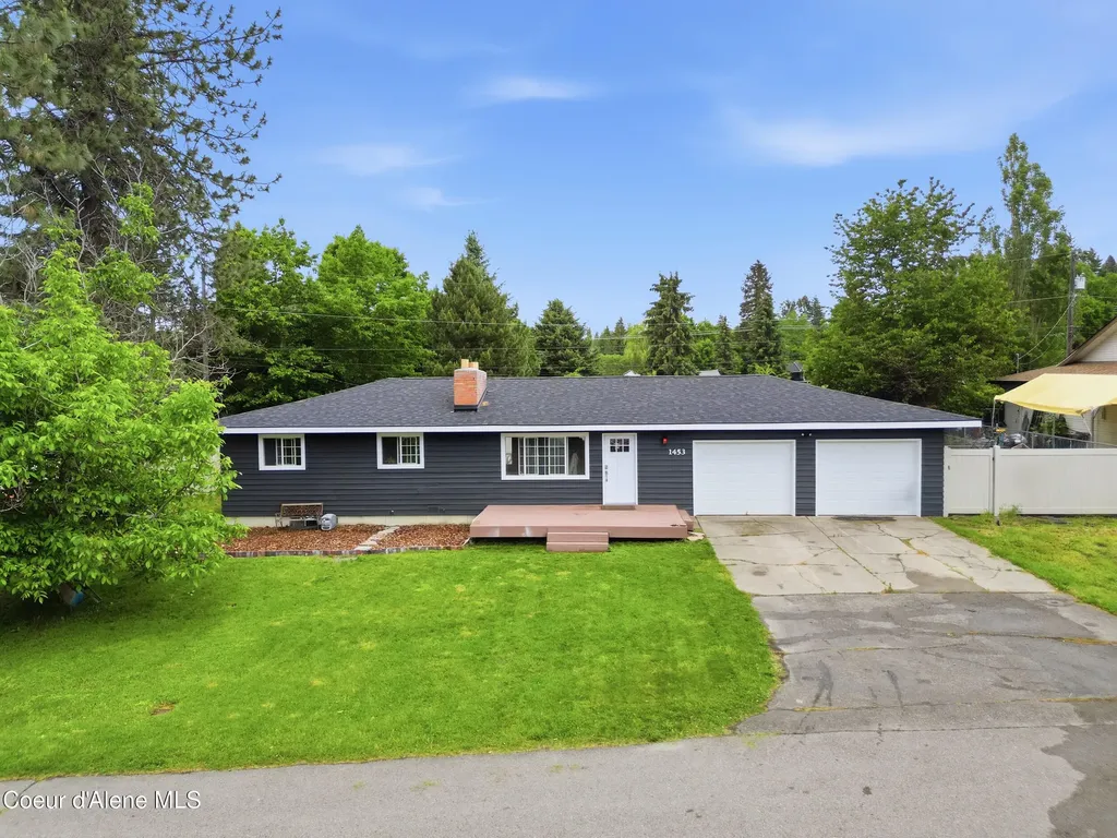 1453 E Burnham Avenue Hayden ID 83835