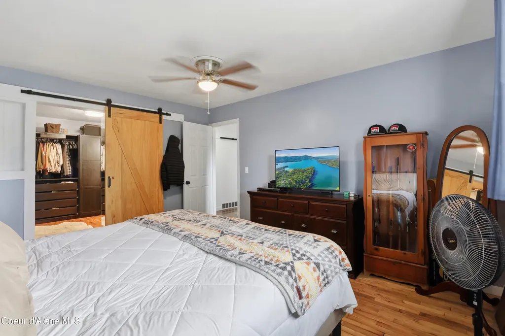 1453 E Burnham Avenue Hayden ID 83835