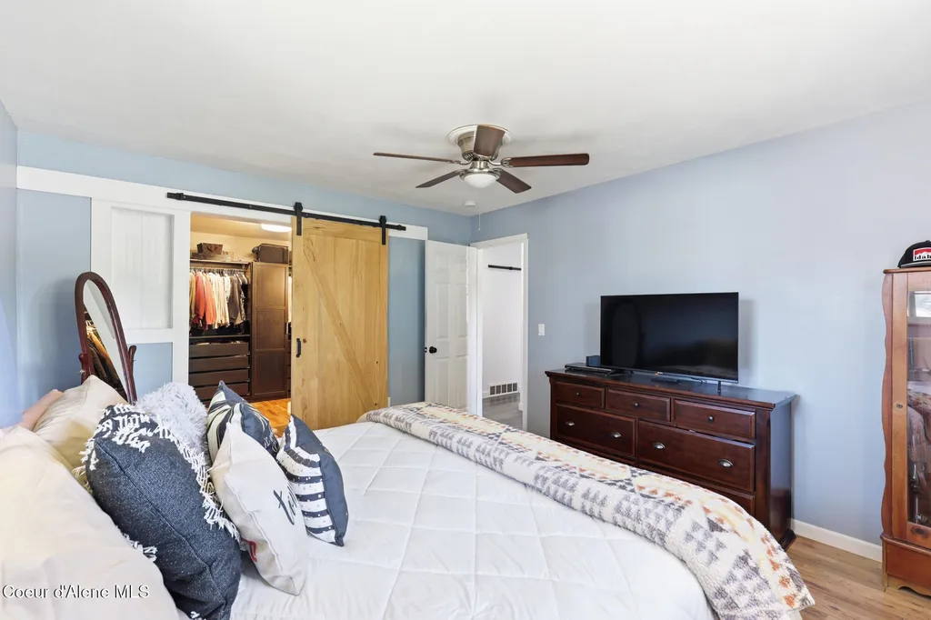 1453 E Burnham Avenue Hayden ID 83835