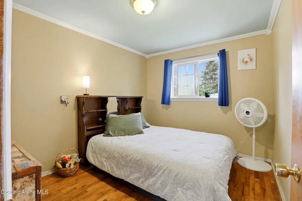 1453 E Burnham Avenue Hayden ID 83835