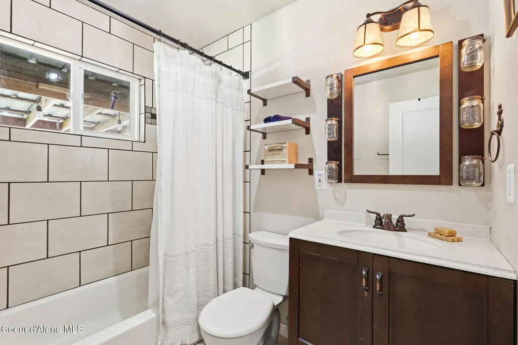 1453 E Burnham Avenue Hayden ID 83835