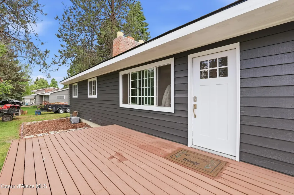 1453 E Burnham Avenue Hayden ID 83835
