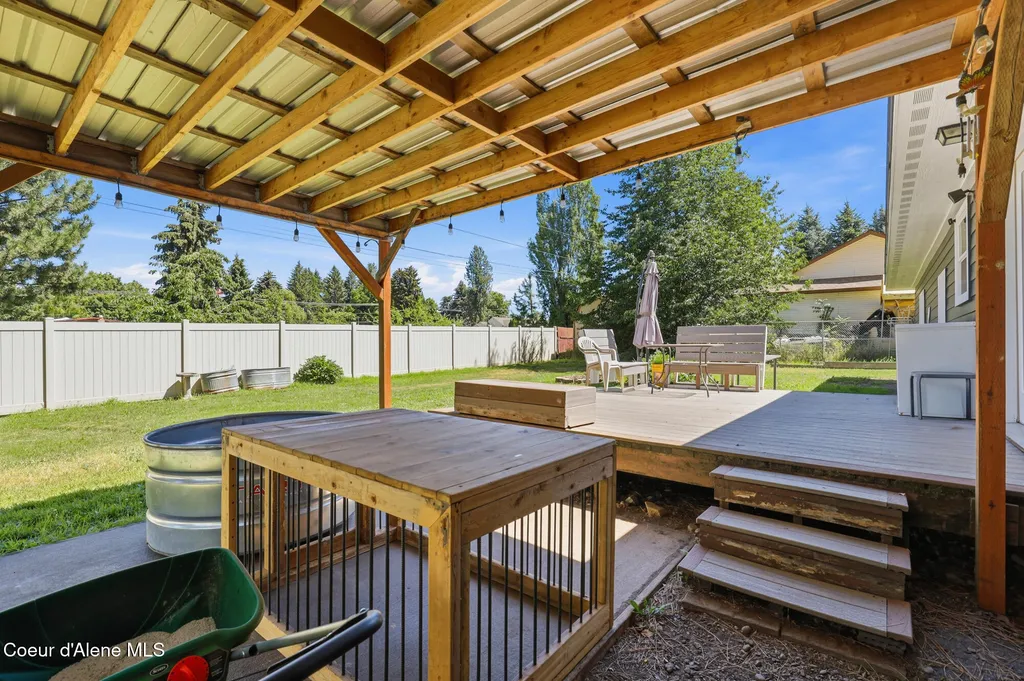 1453 E Burnham Avenue Hayden ID 83835