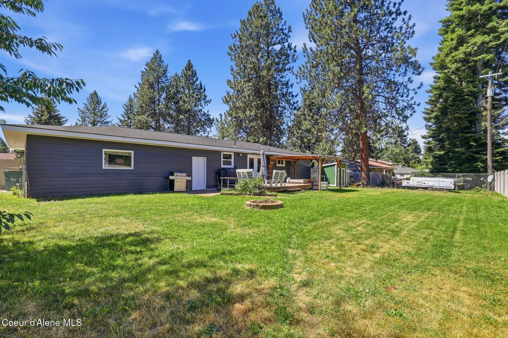 1453 E Burnham Avenue Hayden ID 83835