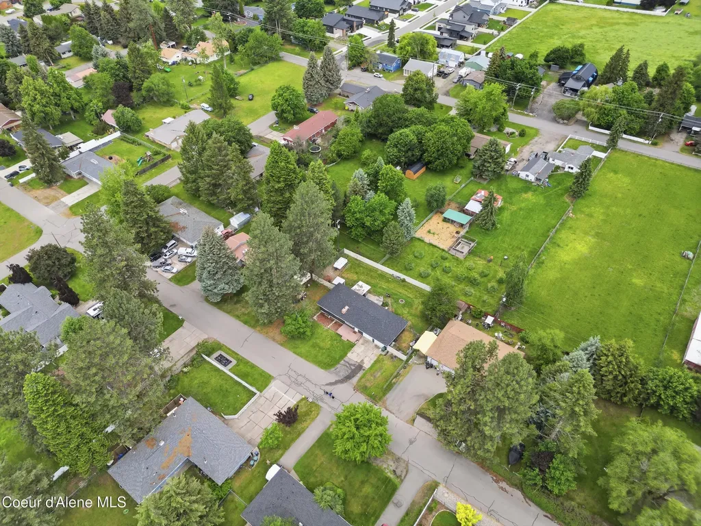1453 E Burnham Avenue Hayden ID 83835