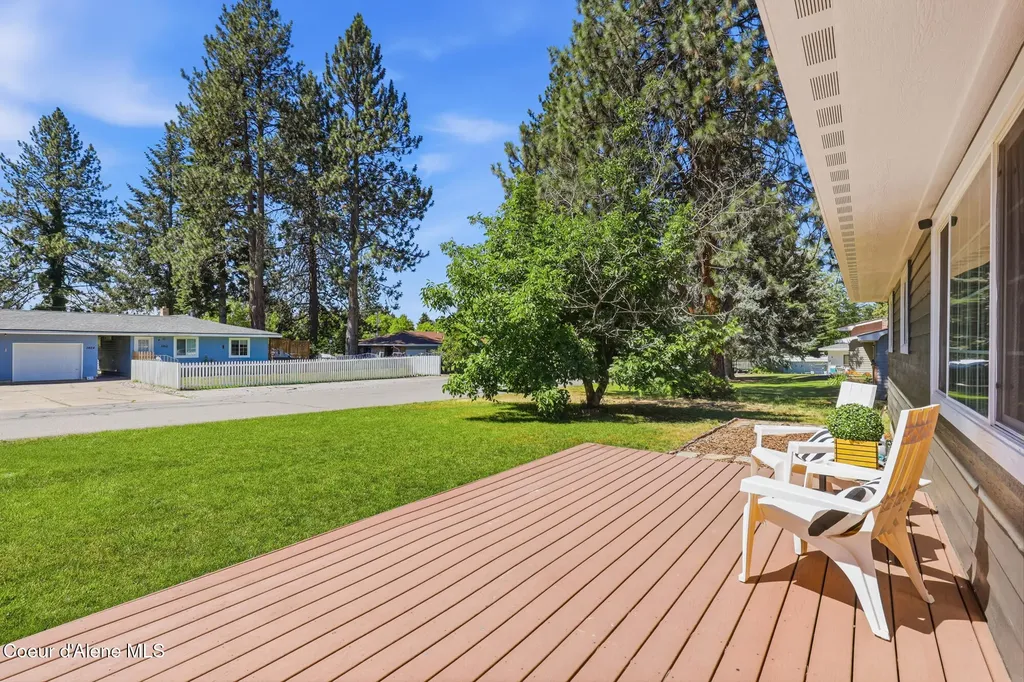 1453 E Burnham Avenue Hayden ID 83835