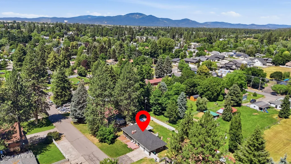 1453 E Burnham Avenue Hayden ID 83835