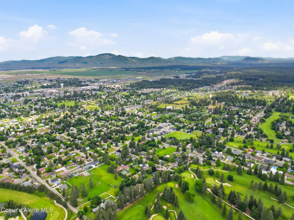 1453 E Burnham Avenue Hayden ID 83835