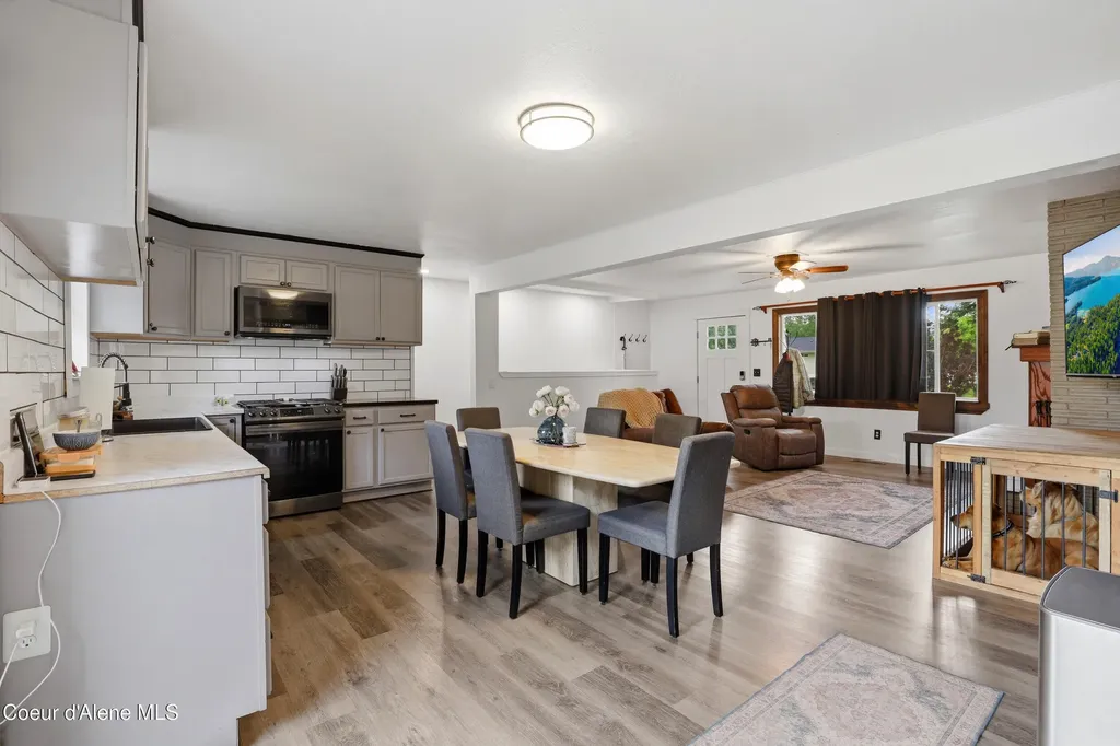1453 E Burnham Avenue Hayden ID 83835