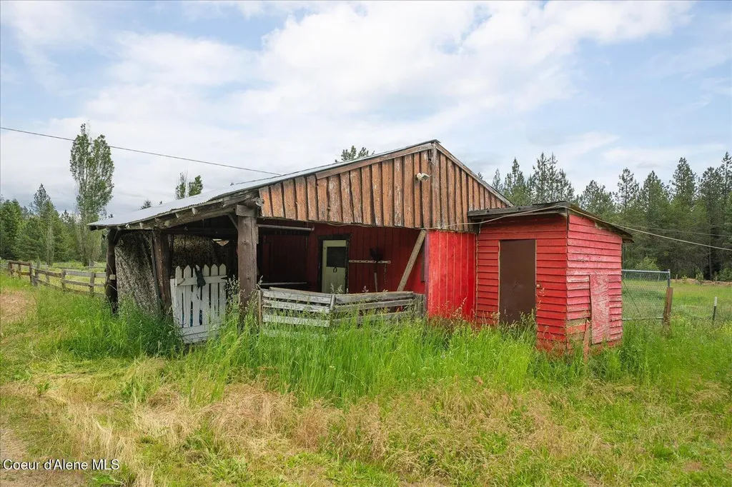 15707 N Ranch Valley Road Rathdrum ID 83858