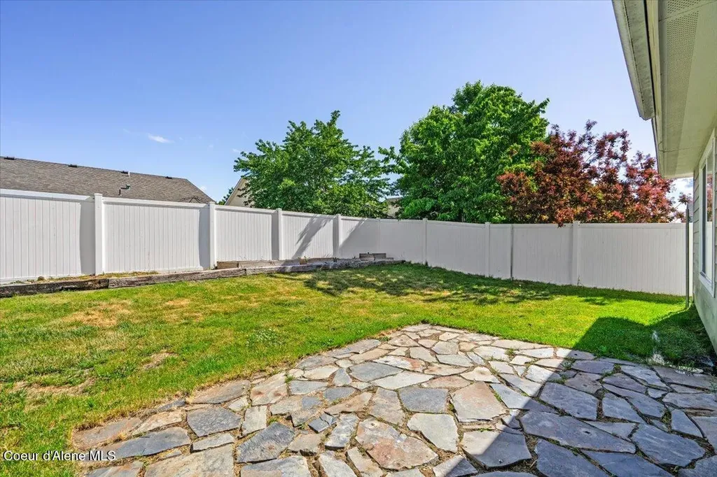 152 N Silkwood Drive Post Falls ID 83854