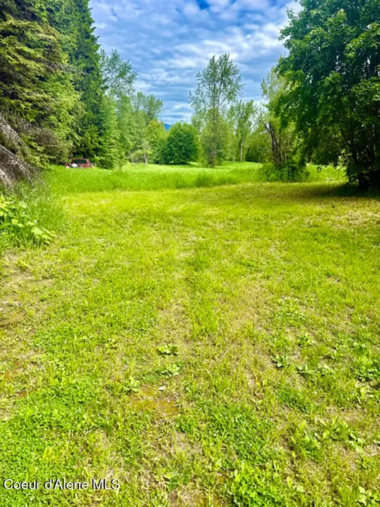 2868 Pine Island Road Bonners Ferry ID 83805