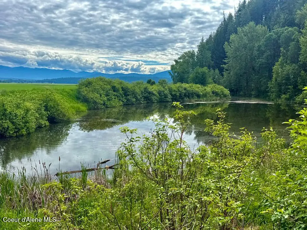 2868 Pine Island Road Bonners Ferry ID 83805