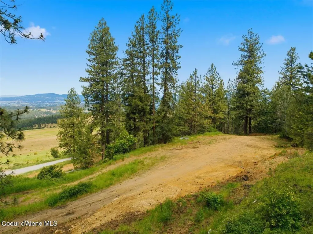 2276 S Big Rock Road Post Falls ID 83854