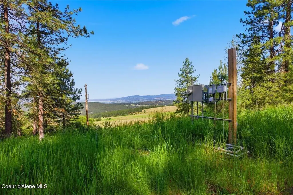 2276 S Big Rock Road Post Falls ID 83854