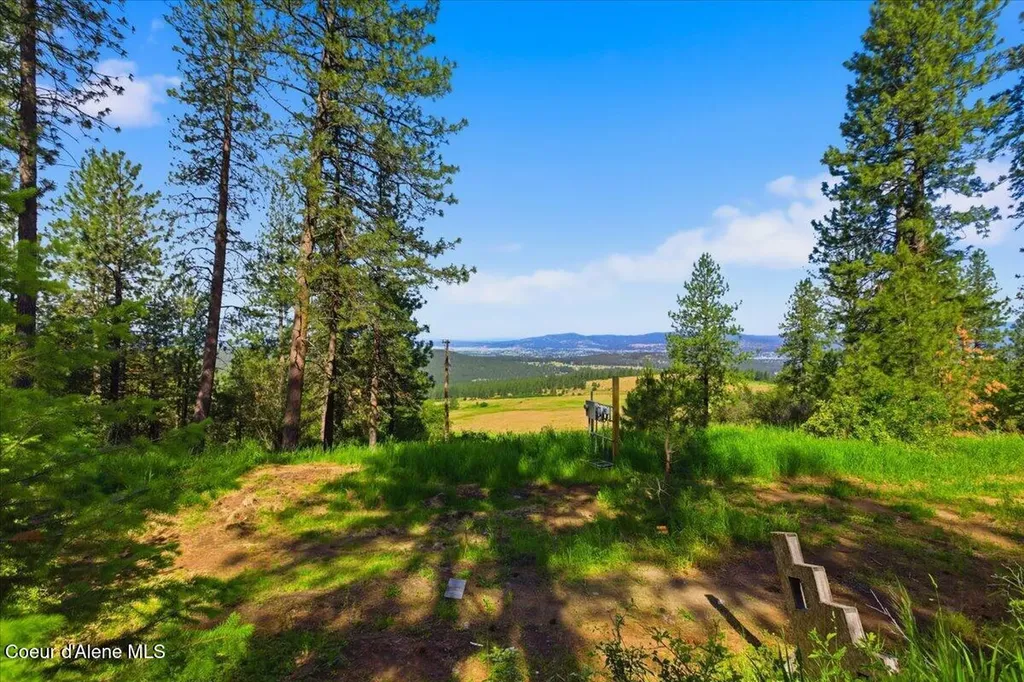 2276 S Big Rock Road Post Falls ID 83854