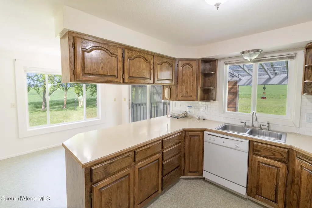 640 Renlow Road Plummer ID 83851