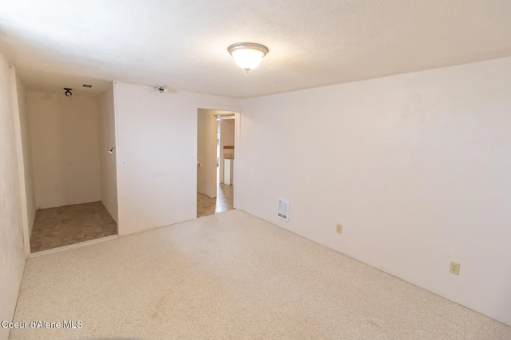 640 Renlow Road Plummer ID 83851