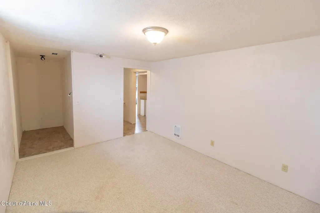 640 Renlow Road Plummer ID 83851