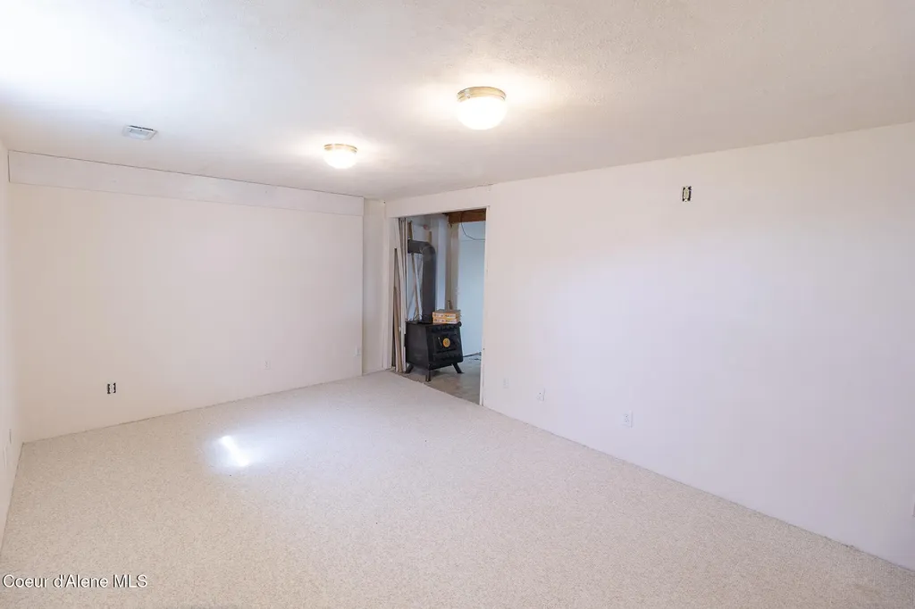 640 Renlow Road Plummer ID 83851