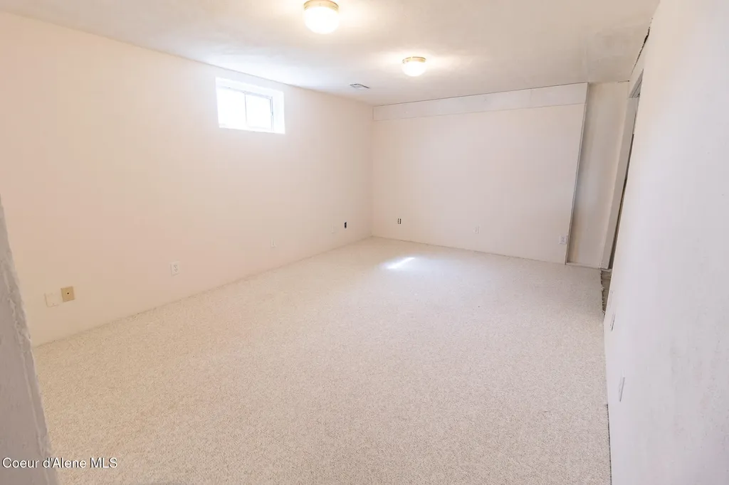 640 Renlow Road Plummer ID 83851