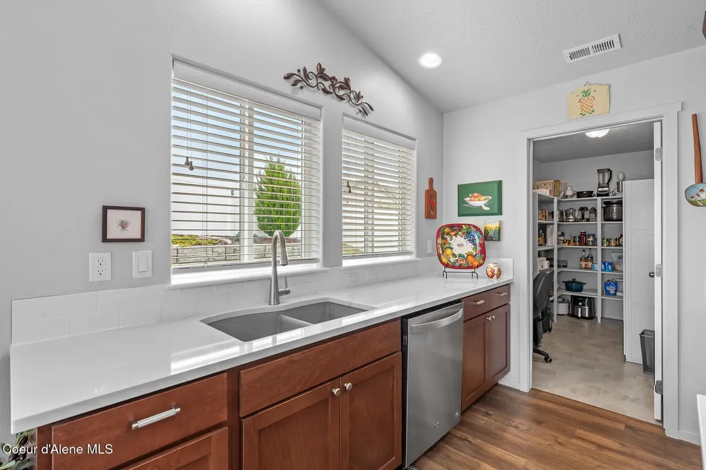 9808 N Berkshire Street Hayden ID 83835