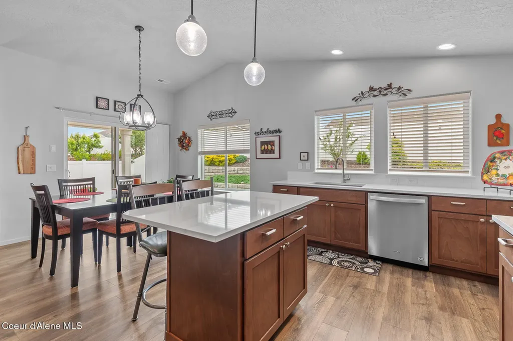 9808 N Berkshire Street Hayden ID 83835