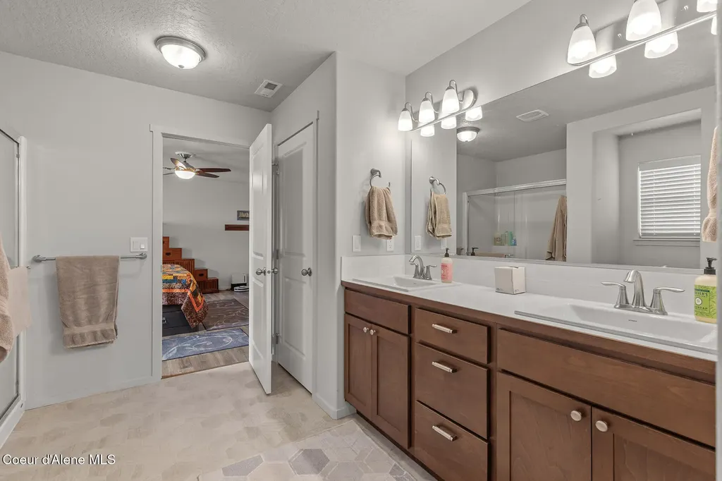 9808 N Berkshire Street Hayden ID 83835