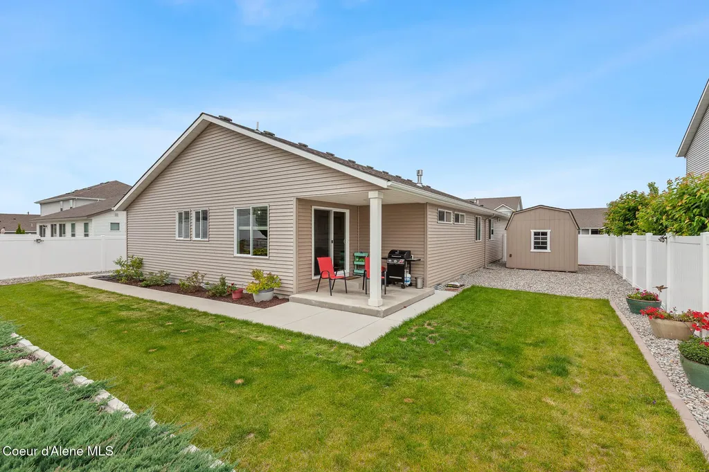 9808 N Berkshire Street Hayden ID 83835