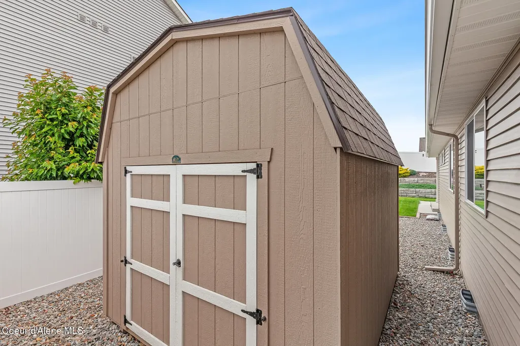 9808 N Berkshire Street Hayden ID 83835