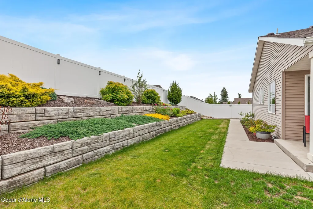 9808 N Berkshire Street Hayden ID 83835