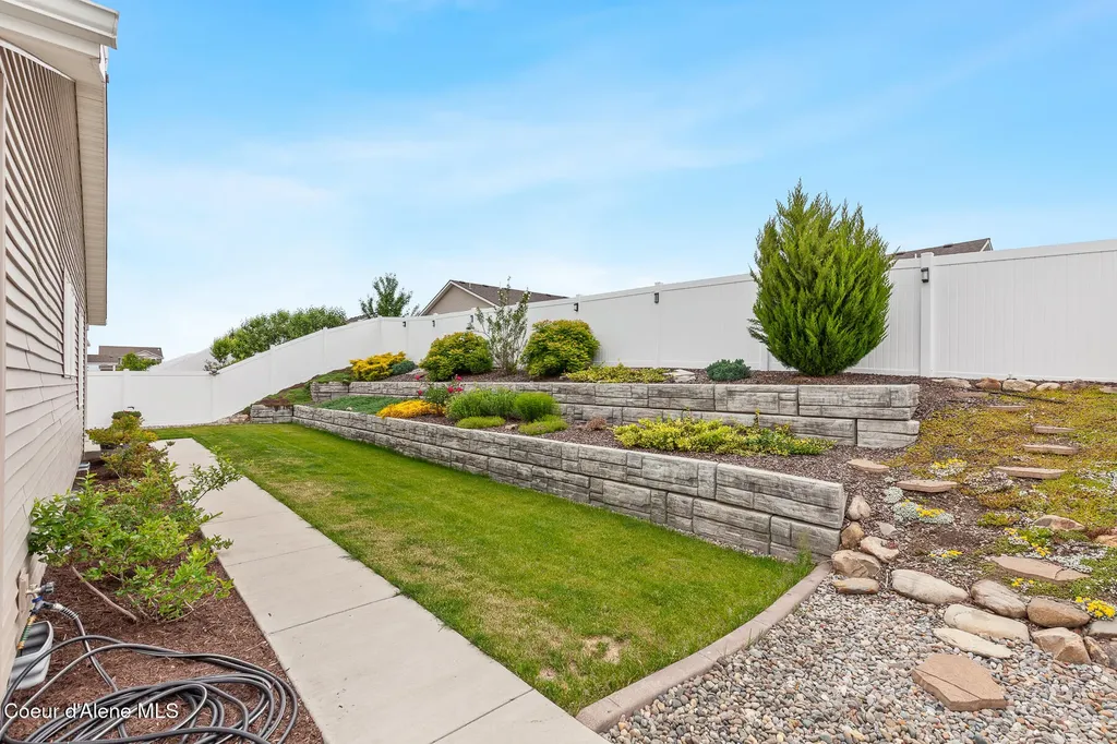 9808 N Berkshire Street Hayden ID 83835
