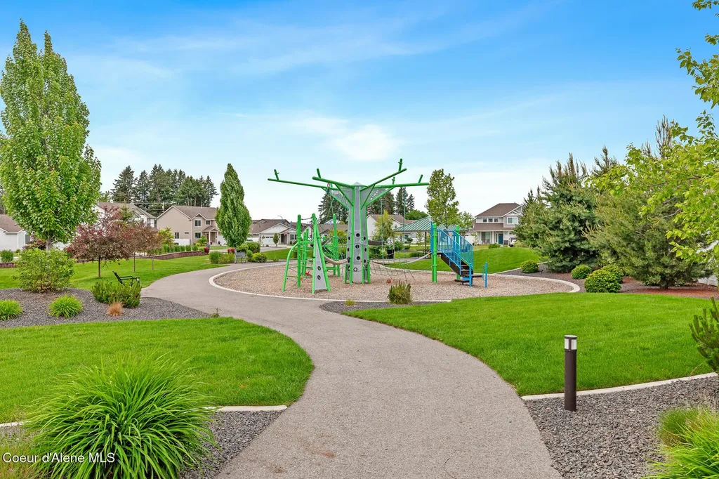 9808 N Berkshire Street Hayden ID 83835