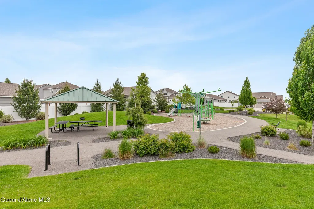 9808 N Berkshire Street Hayden ID 83835