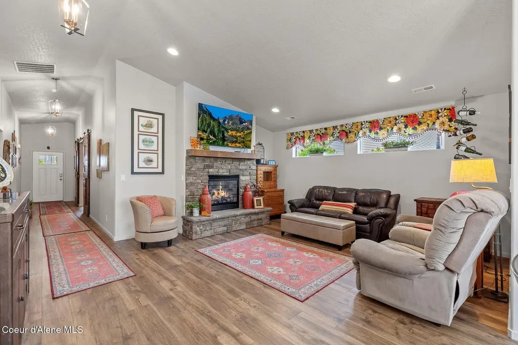 9808 N Berkshire Street Hayden ID 83835