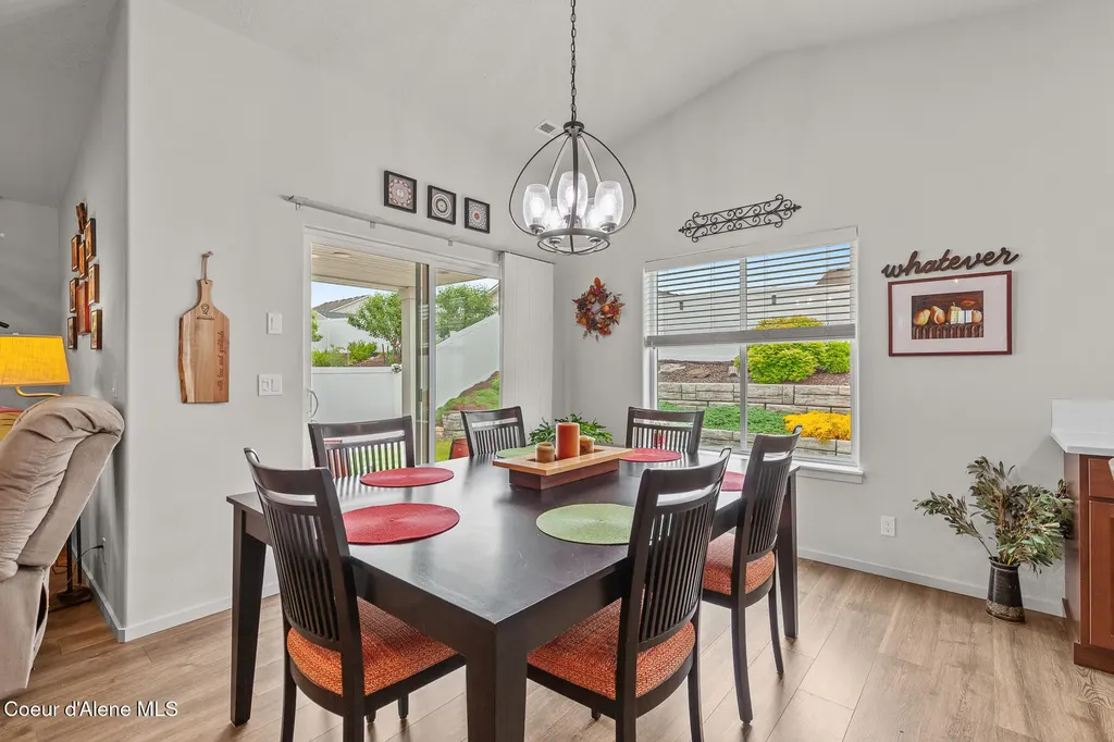 9808 N Berkshire Street Hayden ID 83835