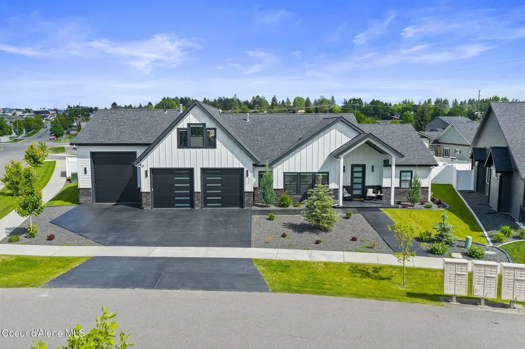 898 W Wayward Circle Post Falls ID 83854