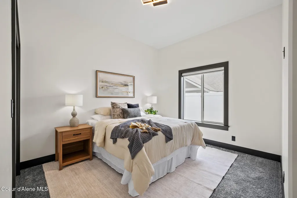 898 W Wayward Circle Post Falls ID 83854