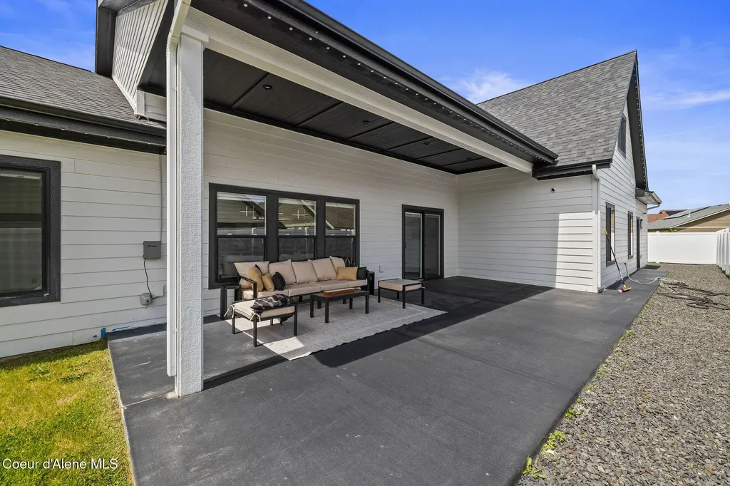 898 W Wayward Circle Post Falls ID 83854