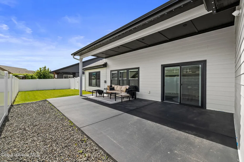 898 W Wayward Circle Post Falls ID 83854