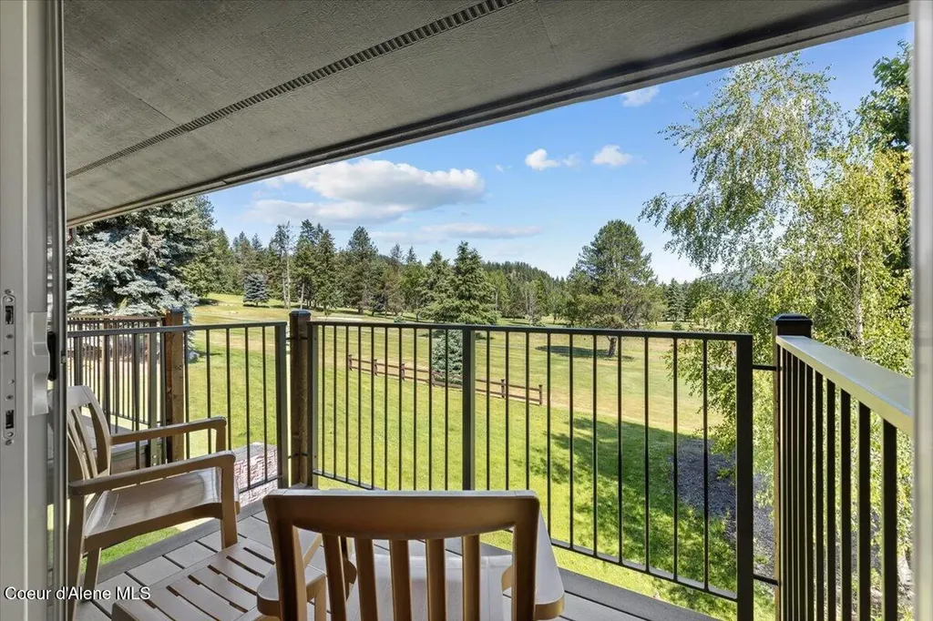112 Holiday Loop Blanchard ID 83804