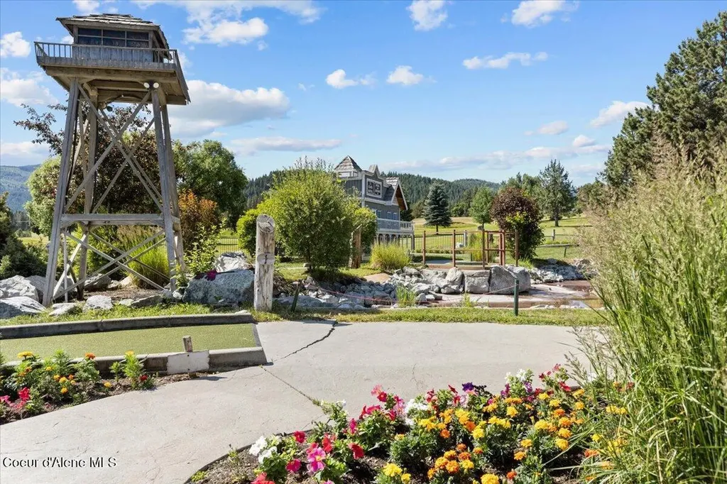 112 Holiday Loop Blanchard ID 83804