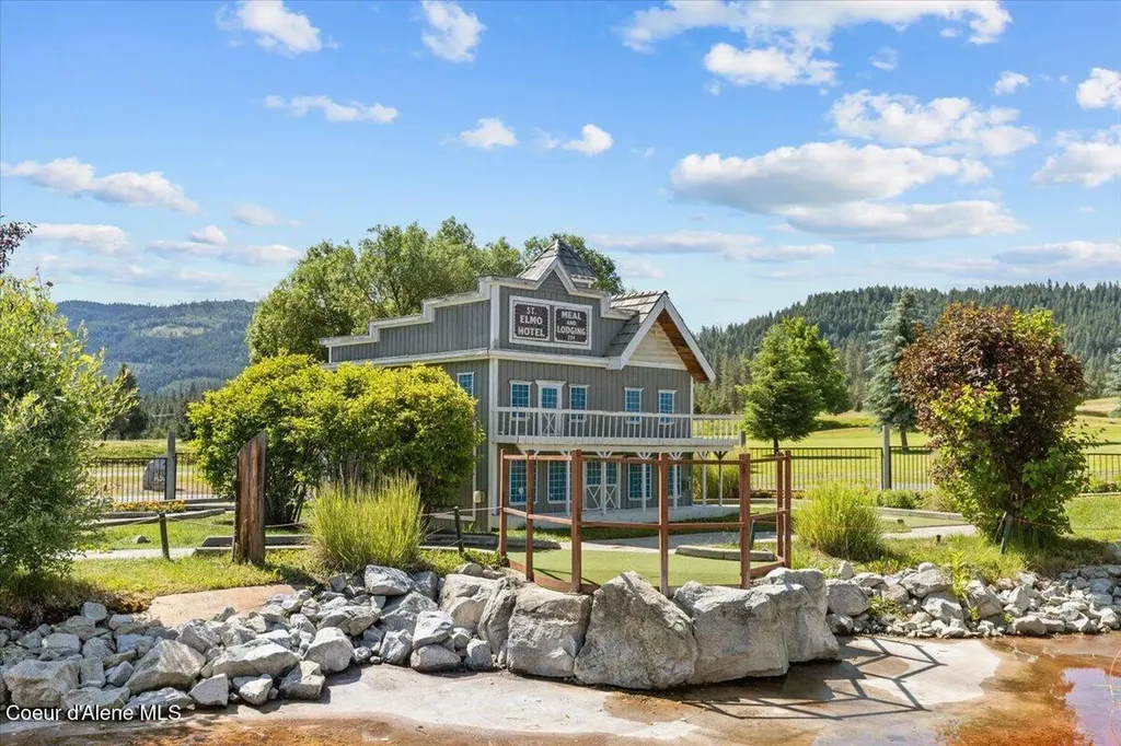 112 Holiday Loop Blanchard ID 83804
