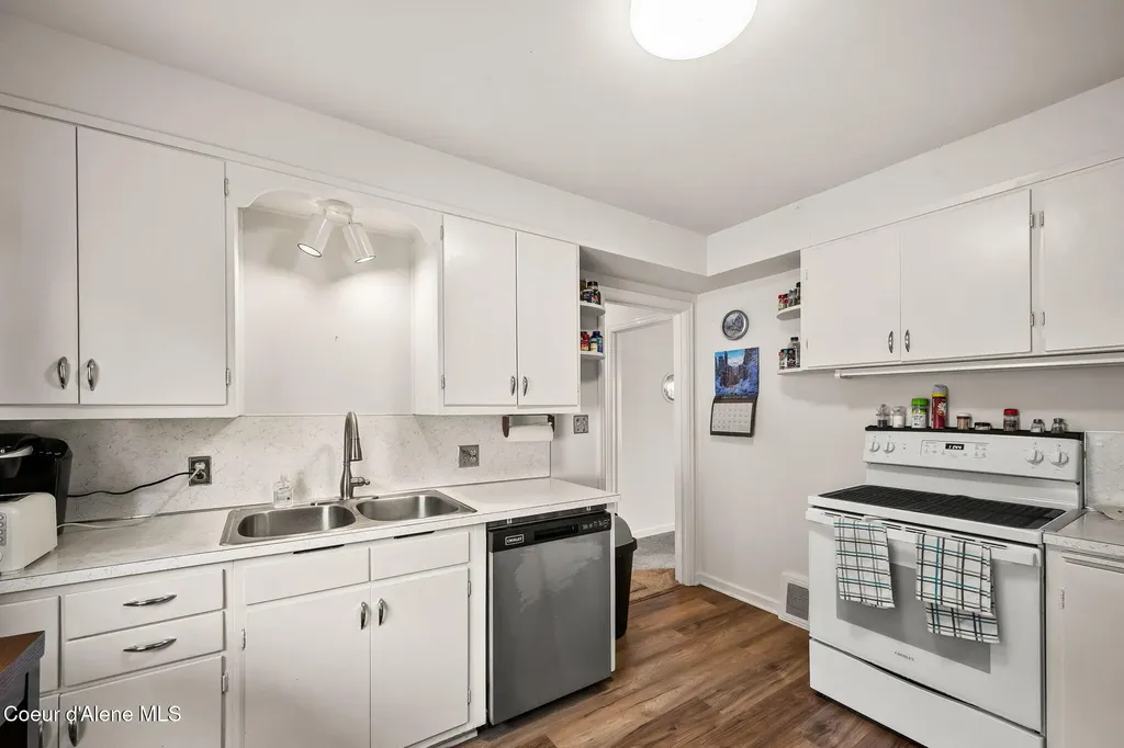 610 W Cameron Avenue Kellogg ID 83837