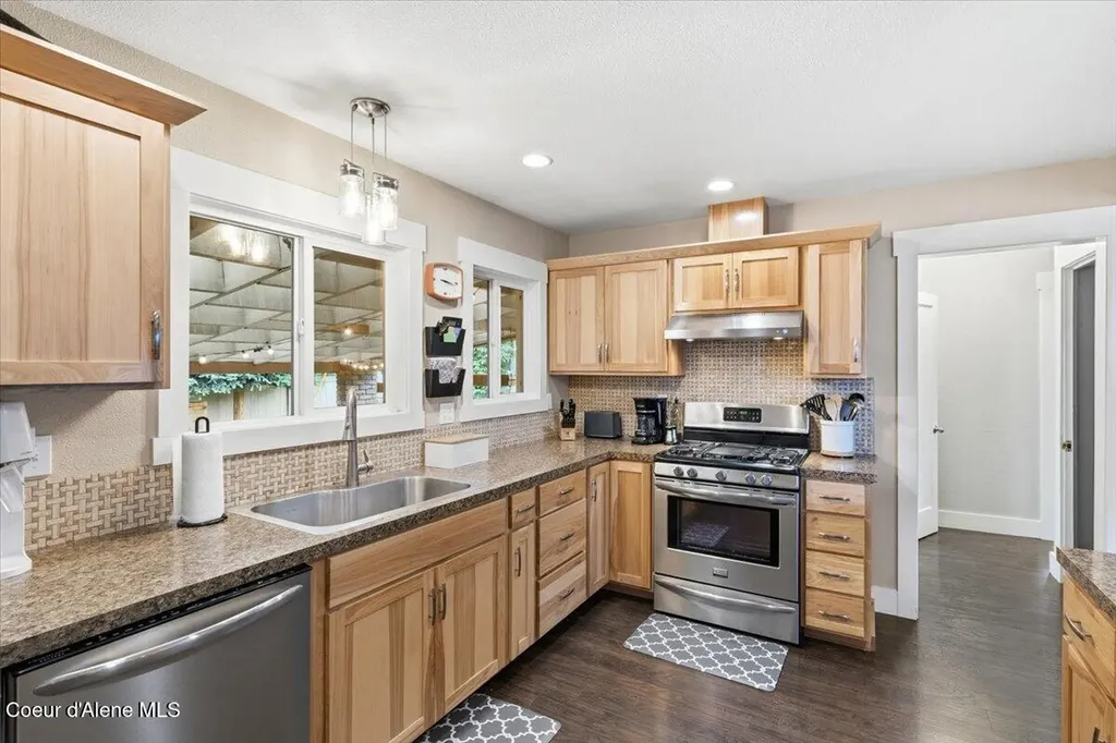 612 W Cameron Avenue Kellogg ID 83837