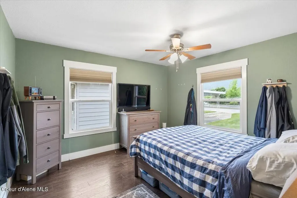 612 W Cameron Avenue Kellogg ID 83837
